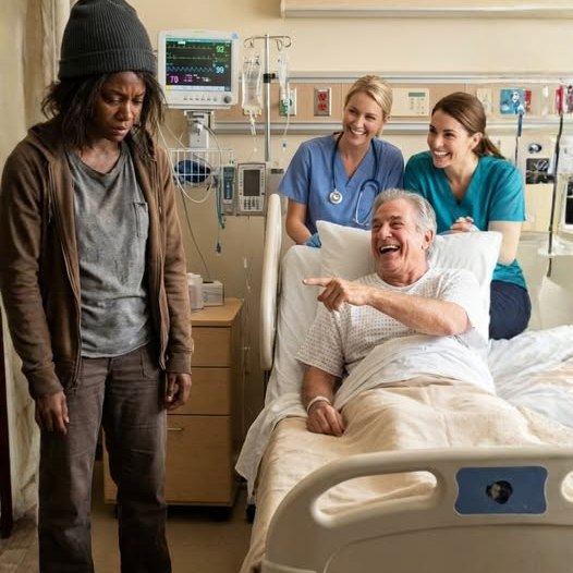 „Ha meggyógyítasz, adok neked 3 milliót” – gúnyolódott a milliomos. A titokzatos nő válasza mindenkit csontig hatolt a teremben…