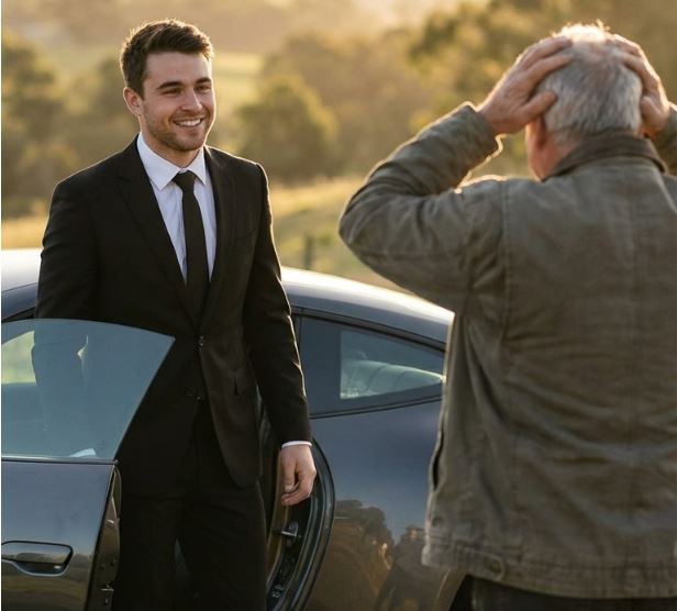 A szegény apa, aki milliomos fiút nevelt anélkül, hogy tudta volna: Az évekig titkolt igazság, amely összetöri a szívedet