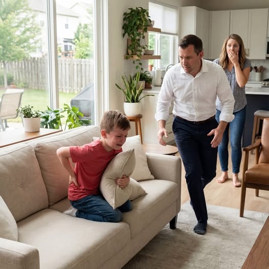 Egy elvált apa egy csendes vasárnap estén felvette hatéves fiát, és rájött, hogy a fiú alig tud nyugton ülni az autóban – mígnem egy halk, remegő suttogás otthon felfedte, hogy hamarosan felfed egy túl sokáig rejtett igazságot.