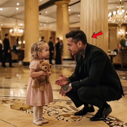 – Ismersz valakit, aki szeretne gyereket? – Kérdezte egy lány a legrettegettebb maffiafőnöktől.