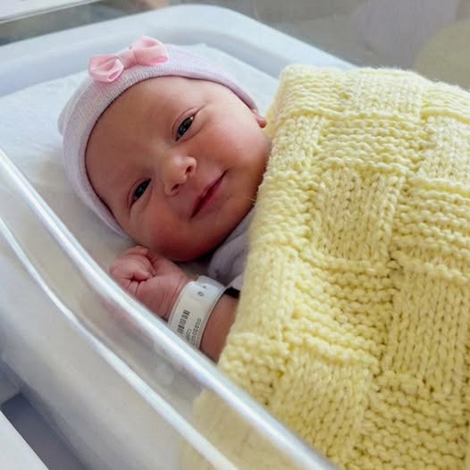 A szülés után anyukám bejött a kórházba, hogy gratuláljon – de amikor először meglátta a babát, felkiáltott: “EZT A GYERMEKET NEM MEGTARTHATJA!”